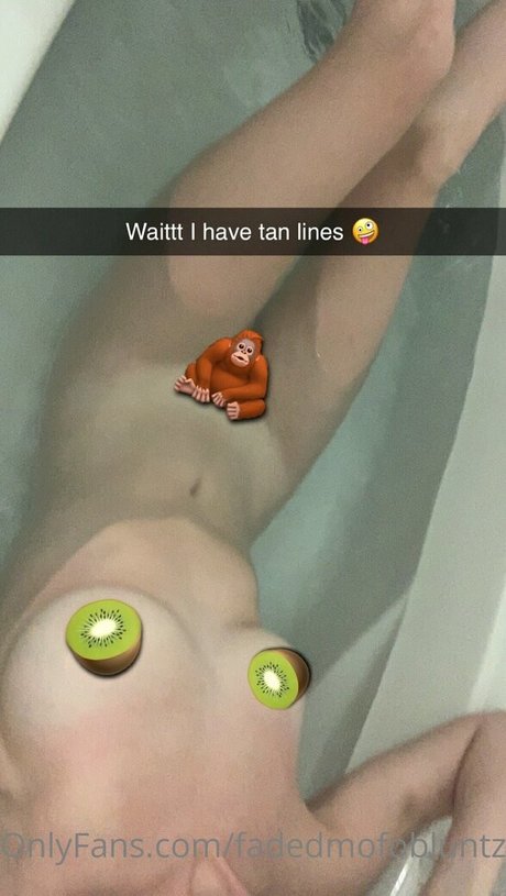 Foto di nudo di fuga di OnlyFans di Fadedmofobluntz