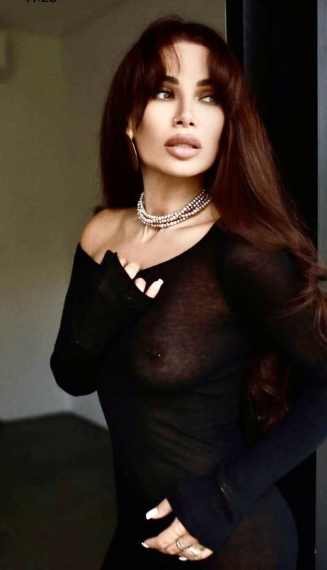 Foto di nudo di fuga di OnlyFans di Aiza Dolmatova