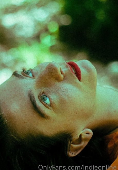 Foto di nudo di fuga di OnlyFans di Indieonline