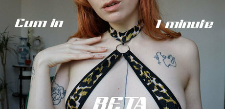 Foto di nudo di fuga di OnlyFans di Elliehazefree