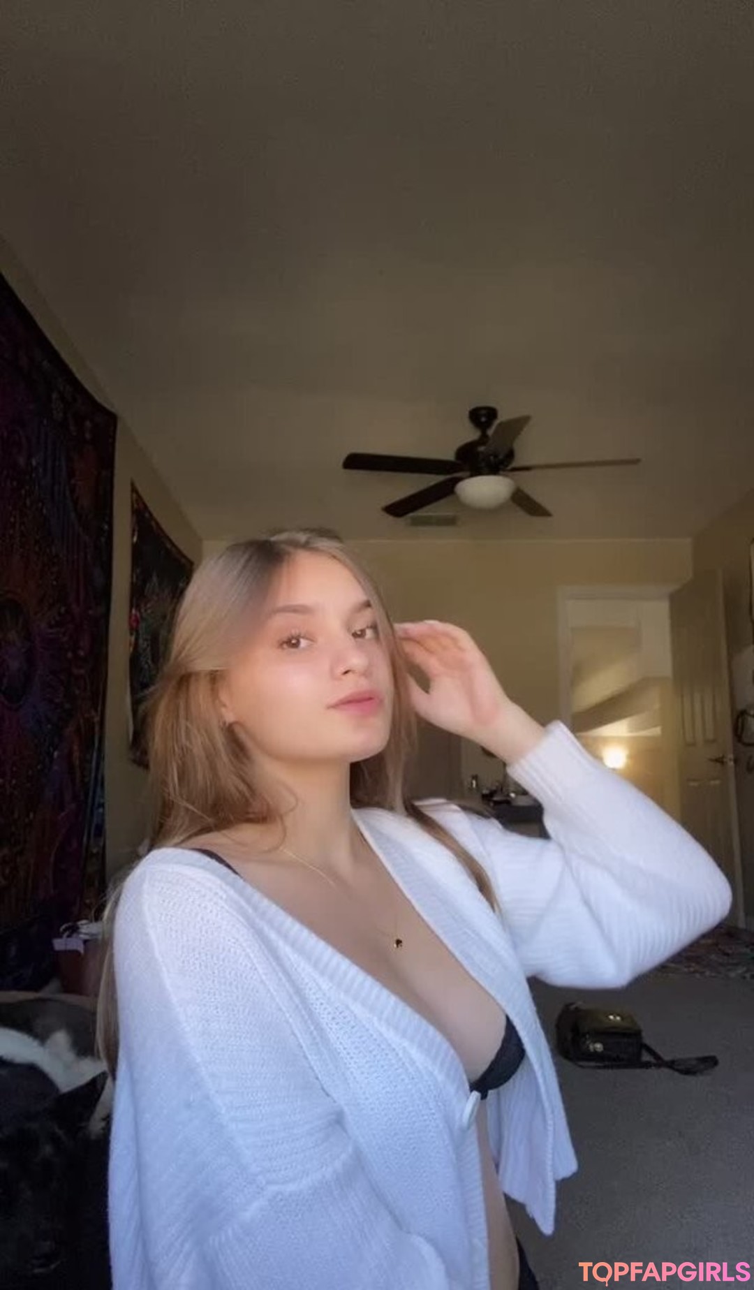 Foto di nudo di fuga di OnlyFans di Taylor Brianne #12 Foto di nudo di fuga di OnlyFans di Taylor Brianne #12