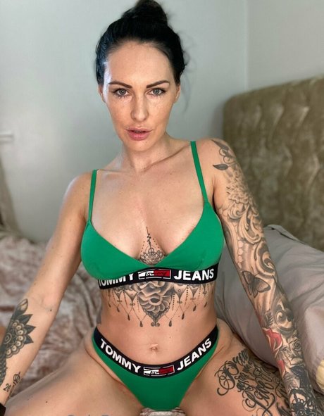 Carmen_divinefree