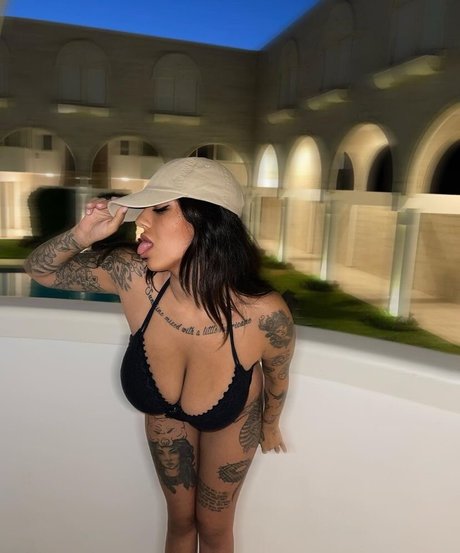 Foto di nudo di fuga di OnlyFans di May Bakshi