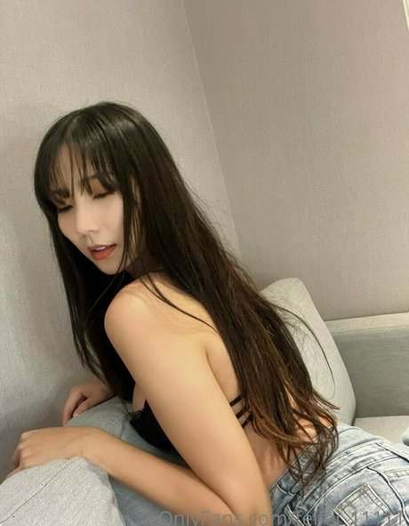 Foto di nudo di fuga di OnlyFans di Anita Feifei