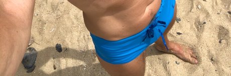 Foto di nudo di fuga di OnlyFans di Lareom