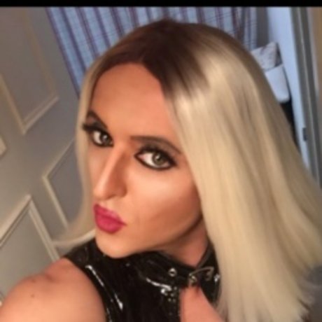 Foto di nudo di fuga di OnlyFans di Miss Lucy Large Queen Of Filth