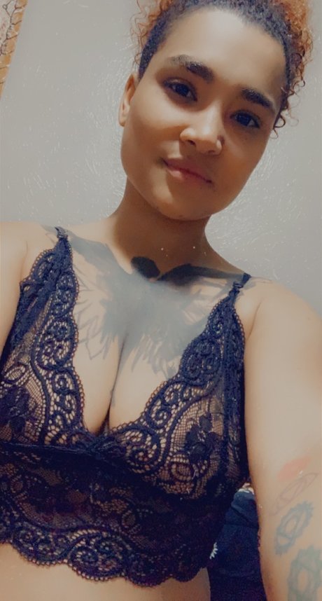 Foto di nudo di fuga di OnlyFans di Echo