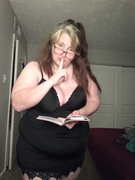 Foto di nudo di fuga di OnlyFans di Heidis Mom