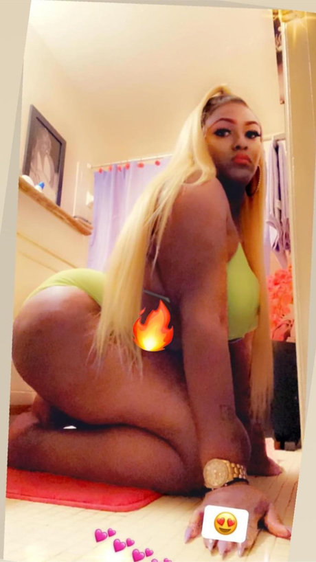 Foto di nudo di fuga di OnlyFans di Barbiedreams