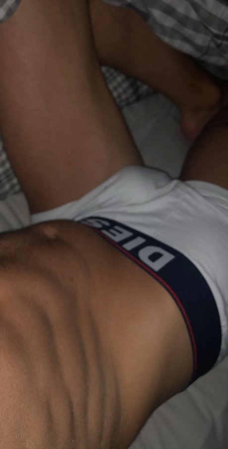 Foto di nudo di fuga di OnlyFans di Dstar