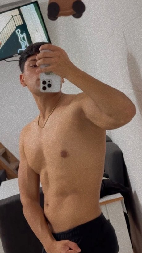 Foto di nudo di fuga di OnlyFans di Darian Medina