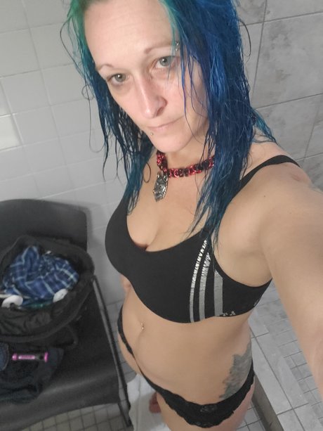 Foto di nudo di fuga di OnlyFans di Rainbow Queen
