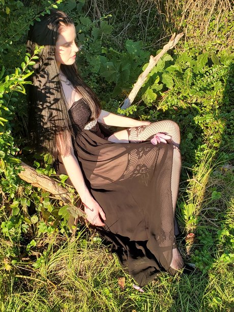 Foto di nudo di fuga di OnlyFans di Morticia