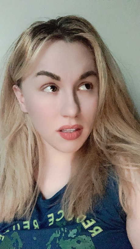 Foto di nudo di fuga di OnlyFans di Remilyn