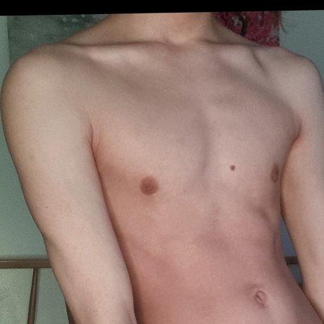 Foto di nudo di fuga di OnlyFans di Reece