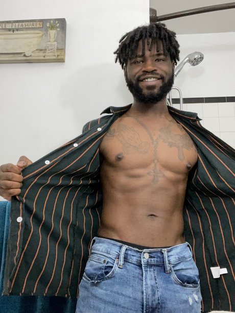 Foto di nudo di fuga di OnlyFans di Jamal Jones