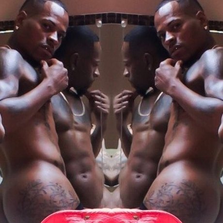 Foto di nudo di fuga di OnlyFans di Romeo St James