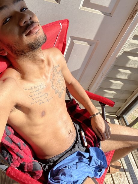 Foto di nudo di fuga di OnlyFans di Rome Dickson