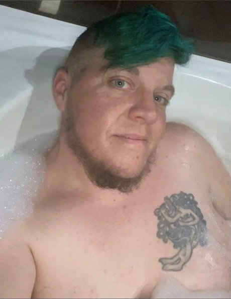 Foto di nudo di fuga di OnlyFans di Rocco Saturn
