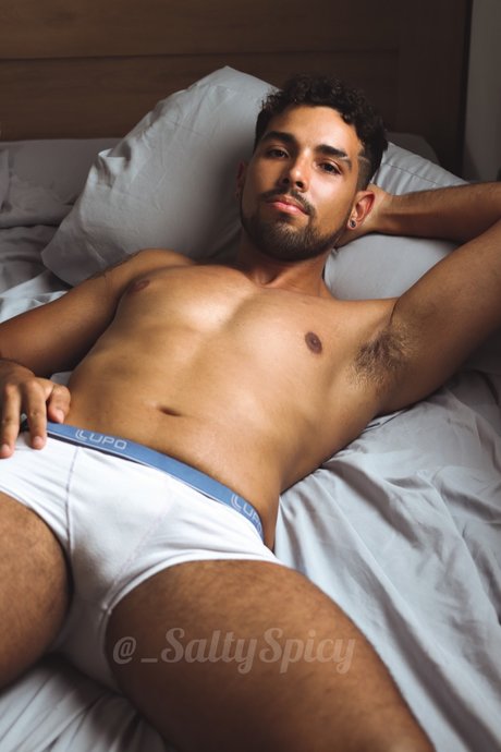 Foto di nudo di fuga di OnlyFans di Fah