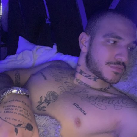 Foto di nudo di fuga di OnlyFans di Sadosantos