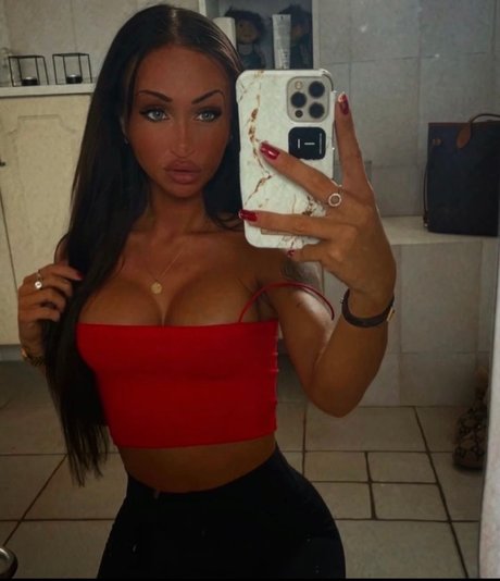 Foto di nudo di fuga di OnlyFans di Sabrinacelinakruse