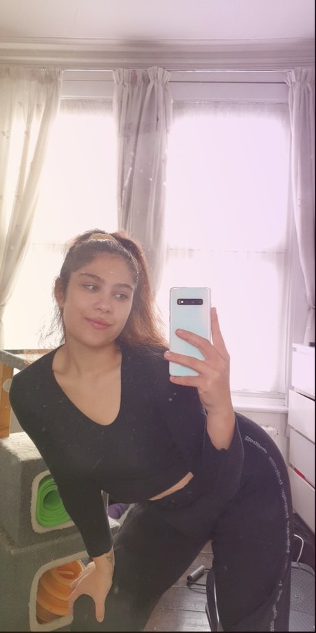 Foto di nudo di fuga di OnlyFans di Sabina