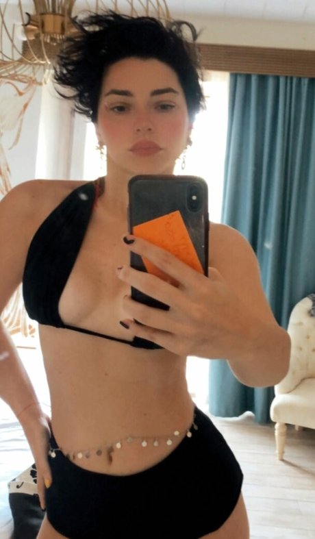 Foto di nudo di fuga di OnlyFans di Merve Bolugur