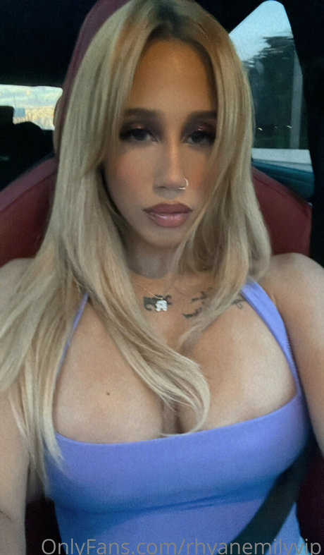 Foto di nudo di fuga di OnlyFans di Emilyywild1