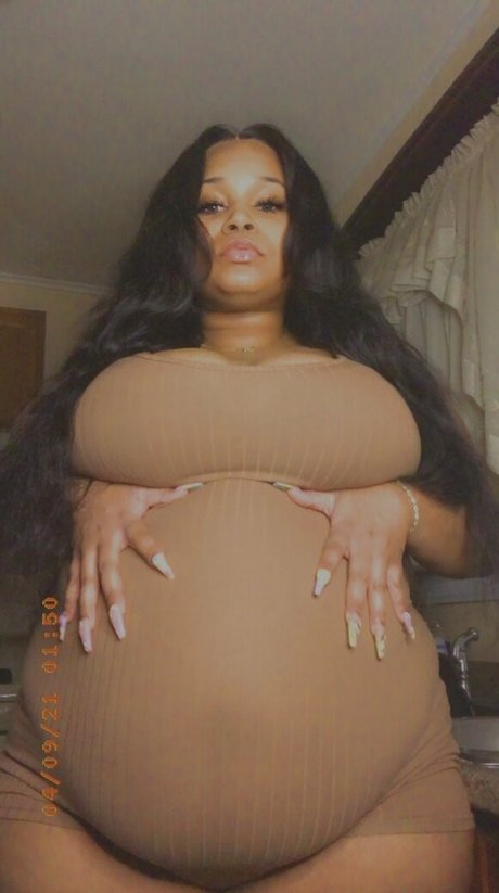 Foto di nudo di fuga di OnlyFans di Bigbellyjudy