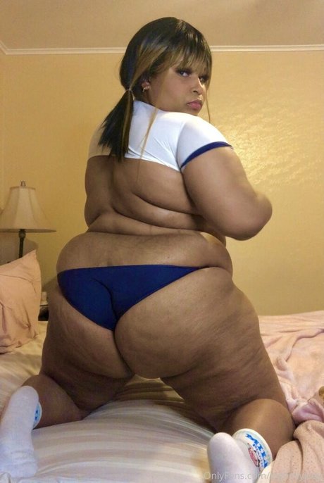 Foto di nudo di fuga di OnlyFans di Bigbellyjudy