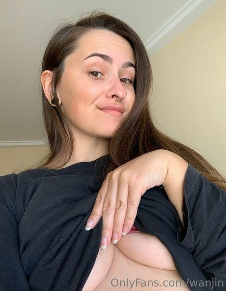 Foto di nudo di fuga di OnlyFans di Wanjin