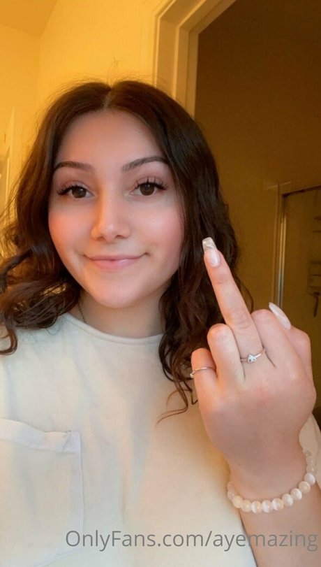 Foto di nudo di fuga di OnlyFans di Ayemazing