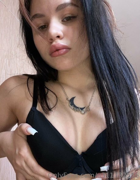 Foto di nudo di fuga di OnlyFans di Likilu