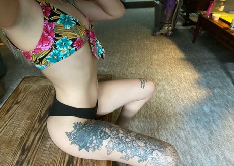 Foto di nudo di fuga di OnlyFans di Caitlynbabyxx