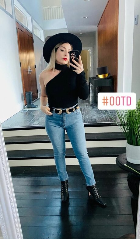 Foto di nudo di fuga di OnlyFans di Rebecca Ford