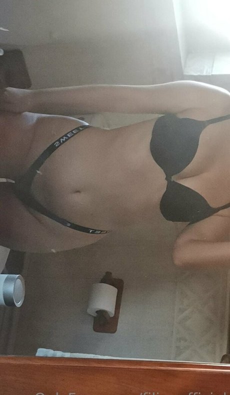 Foto di nudo di fuga di OnlyFans di Filipa Sousa