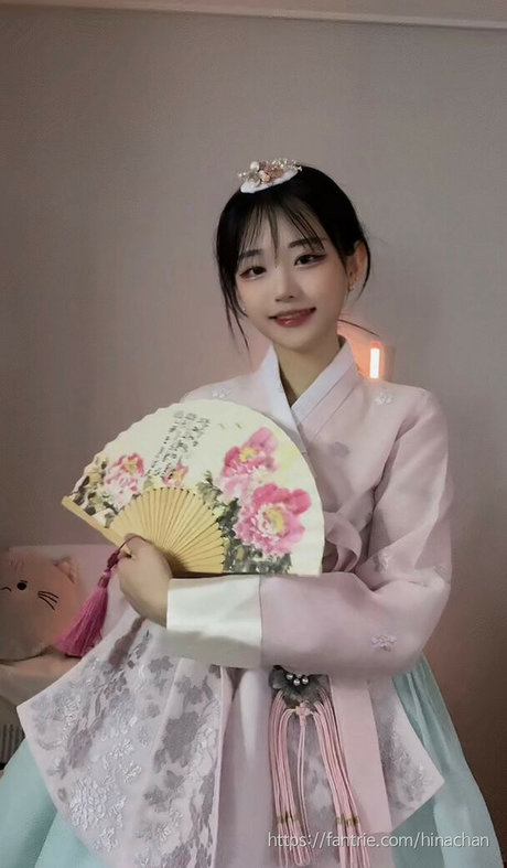 Foto di nudo di fuga di OnlyFans di Hinachan01