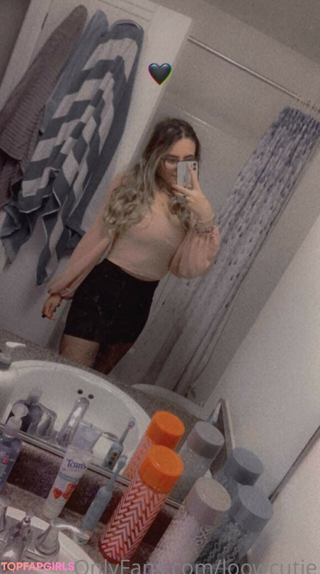 Foto di nudo di fuga di OnlyFans di Loowcutie #22 Foto di nudo di fuga di OnlyFans di Loowcutie #22