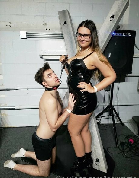 Foto di nudo di fuga di OnlyFans di Loowcutie