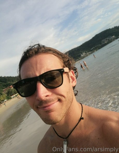 Foto di nudo di fuga di OnlyFans di Arsimply