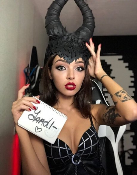 Foto di nudo di fuga di OnlyFans di Byowl