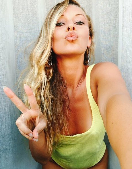 Foto di nudo di fuga di OnlyFans di Lenanicolexxx