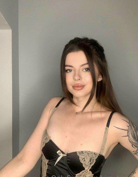 Foto di nudo di fuga di OnlyFans di Kirakirraa