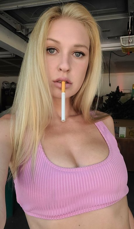 Foto di nudo di fuga di OnlyFans di Smokingprincessof