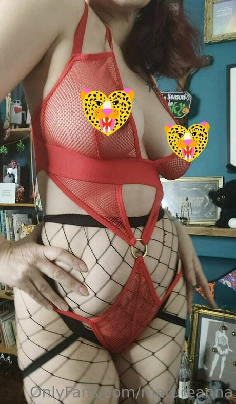 Foto di nudo di fuga di OnlyFans di Matureanna