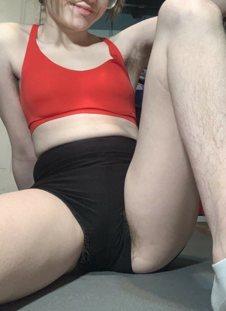 Foto di nudo di fuga di OnlyFans di Babyali