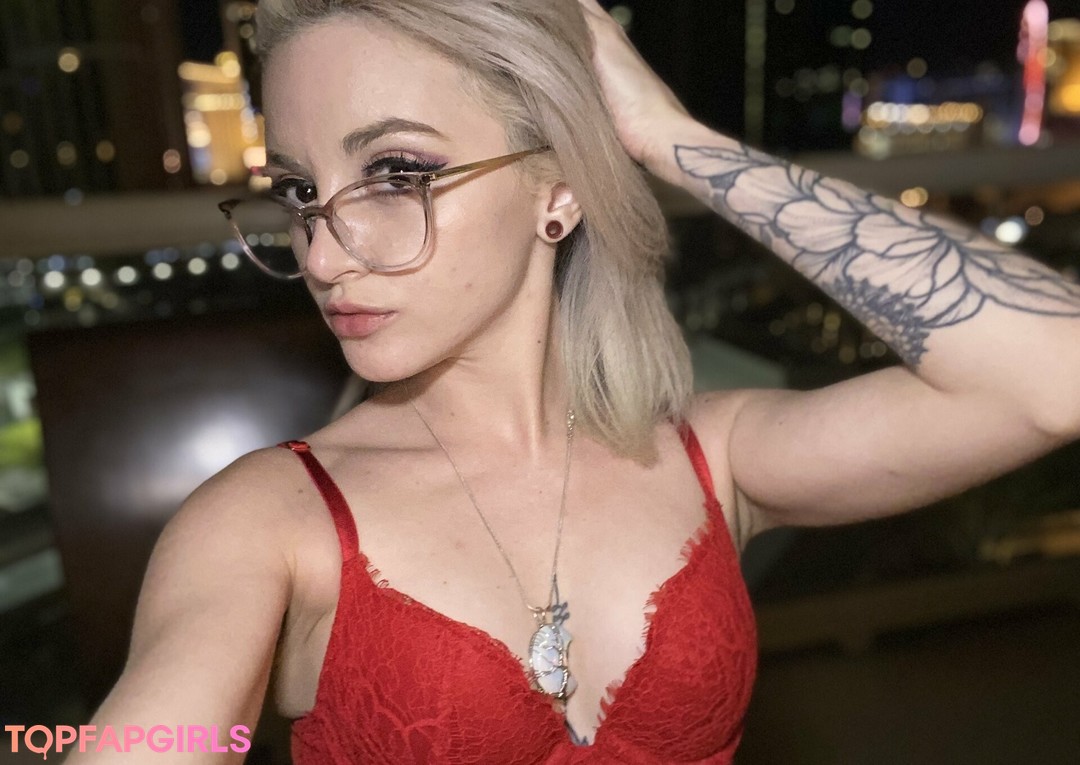 Foto di nudo di fuga di OnlyFans di Lola Fae #1225