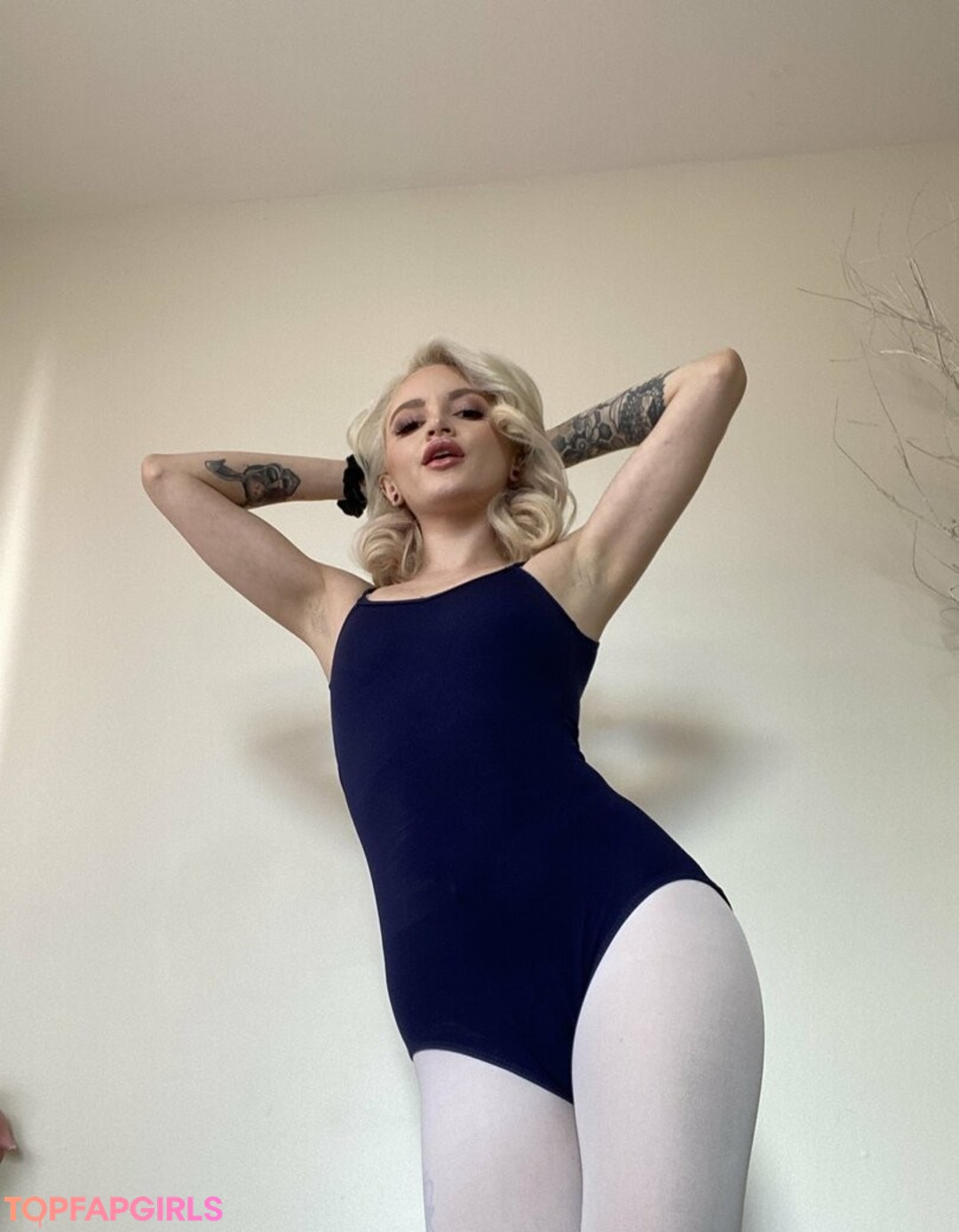 Foto di nudo di fuga di OnlyFans di Lola Fae #1290