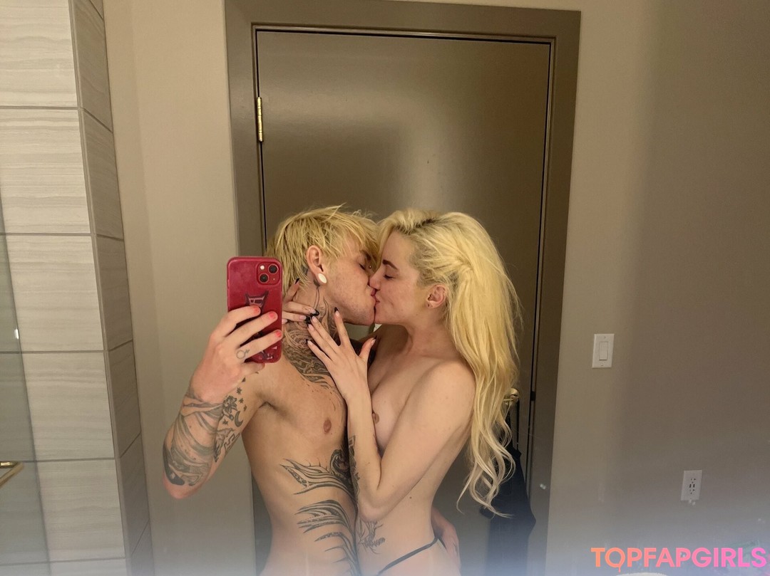 Foto di nudo di fuga di OnlyFans di Lola Fae #211 Foto di nudo di fuga di OnlyFans di Lola Fae #211